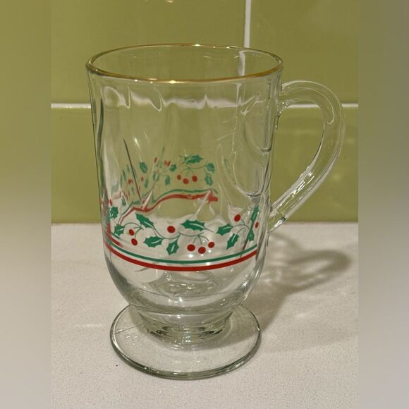 Vintage Arby’s Christmas Holly & Berries Footed Glass with Gold Trim - Picture 2 of 5